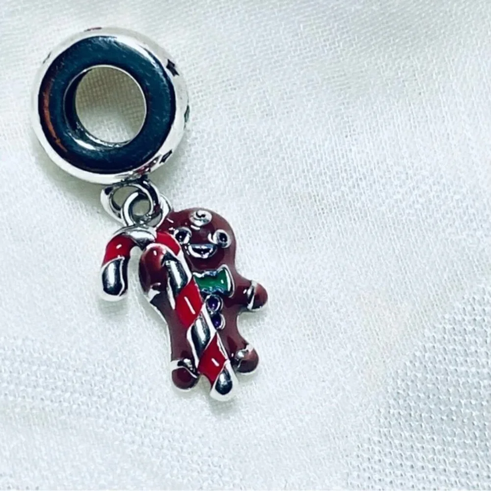 ✨ NWOT Gingerbread 🍬 Candy Cane Charm – Christmas